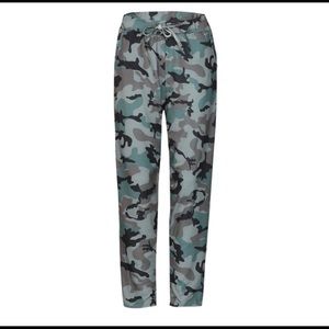NWOT M Camouflage lounge pants